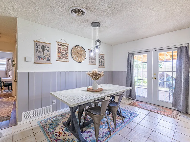 3413 Belmont Ave — Photo 21