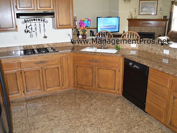 3rd image of 3568 Milford Cir
