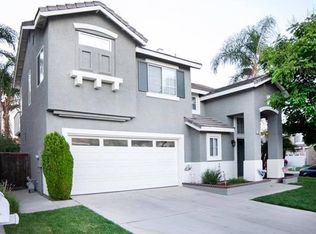 909 Palermo Ln, Corona, CA 92879