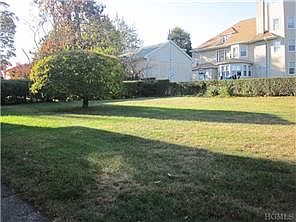 2nd image of 83 Colonial Pl
