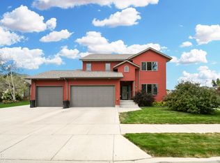 2217 15th Ave W, Williston, ND 58801