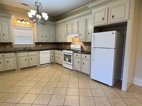 5th image of 1604 N McGuire Ave #4