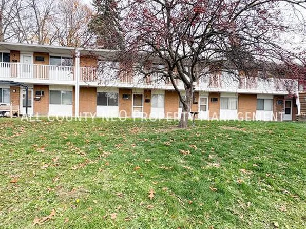 2615 Ellet Ave, Akron, OH