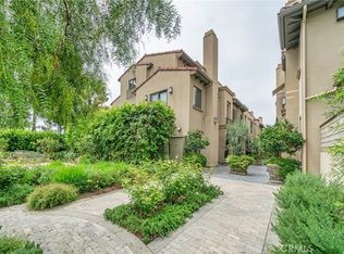 823 S Bundy Dr APT 110, Los Angeles, CA 90049