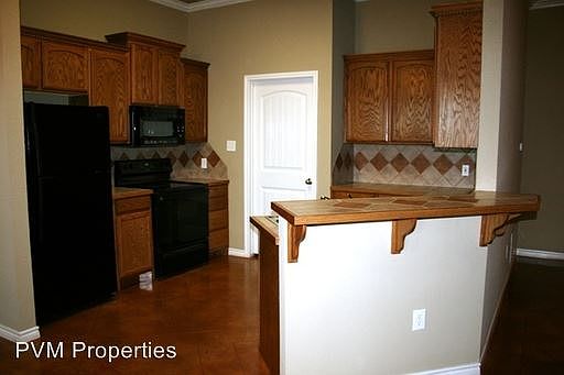 2nd image of 3032 Breton St
