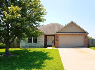 406 E Thistlewood Ave, Rogers, AR 72758