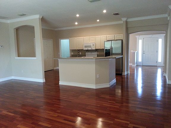 5th image of 3350 Nadasky Ave