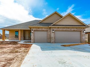 11200 SW 39th St, Mustang, OK 73064