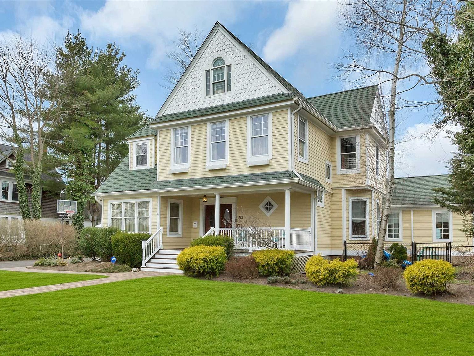 53 Ocean Ave, Amityville, NY 11701 Zillow