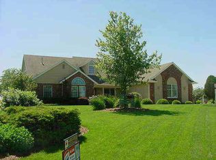 3127 E Prestwick Rd, Winona Lake, IN 46590