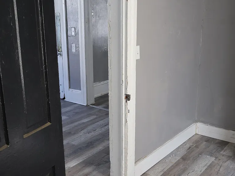 6812 Whitney Ave #1A — Photo 10