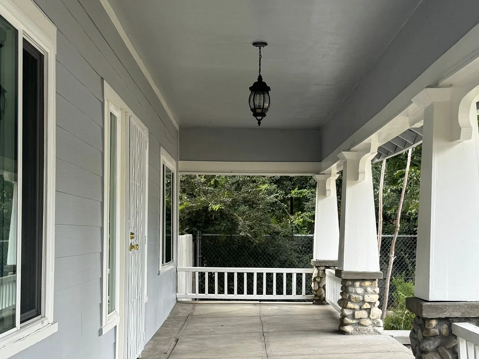Single Family Style Back Home w/ Private Yard & Parking — Photo 2