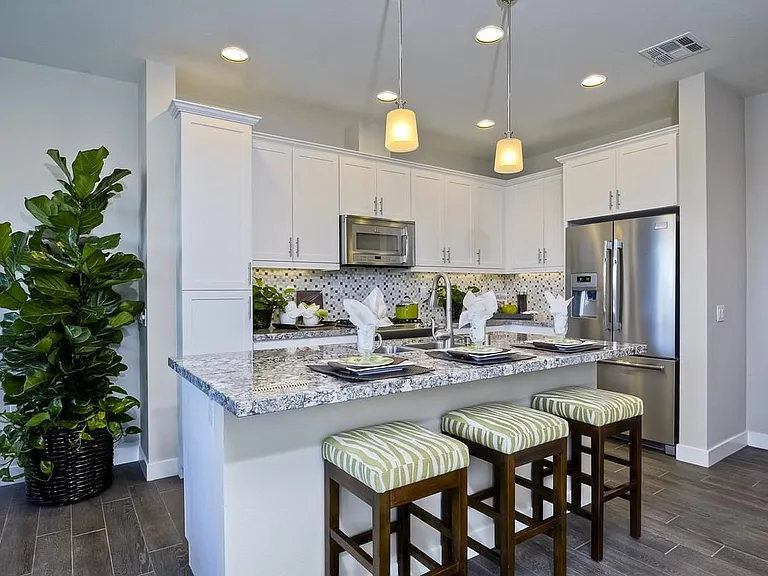 1745 San Jovani — Photo 4
