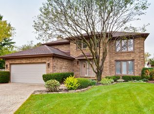 117 Old Barn Ct, Buffalo Grove, IL