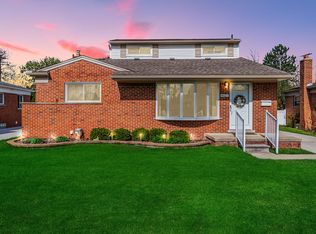 8427 Cavell St, Westland, MI 48185