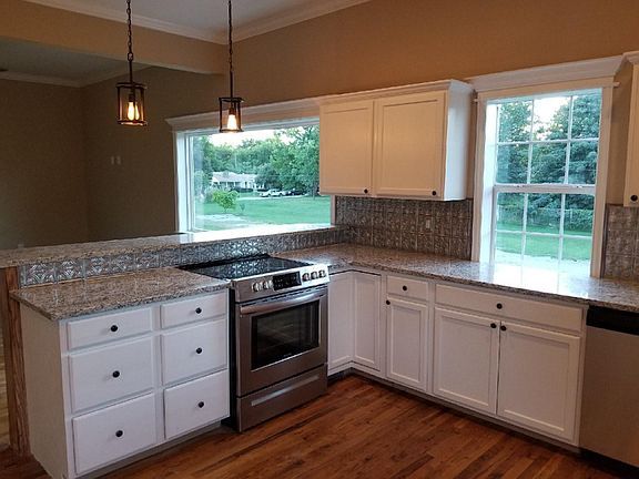 2nd image of 5504 E 4th Pl #A