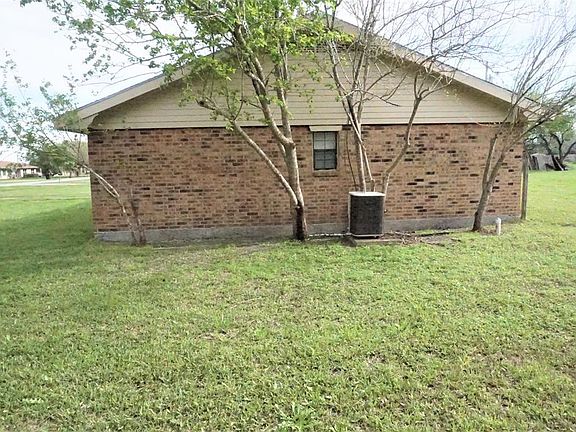 3rd image of 2570 Mari Gail Rd