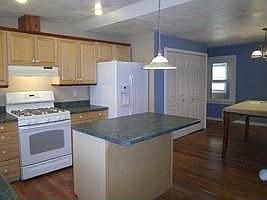 3rd image of 305 N Althea St