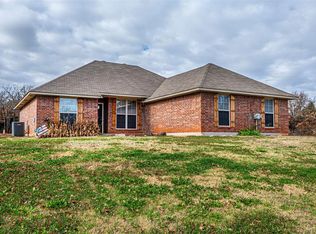 9933 N Harrah Rd, Harrah, OK 73045