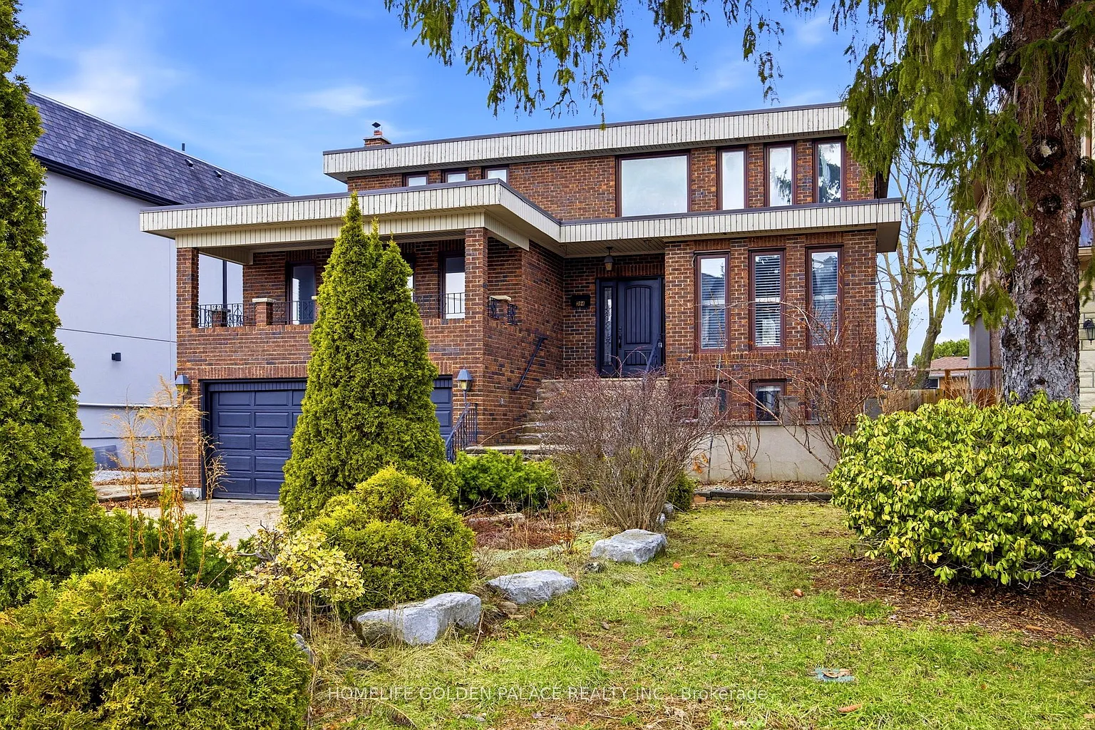 394 Patricia Ave photo 1