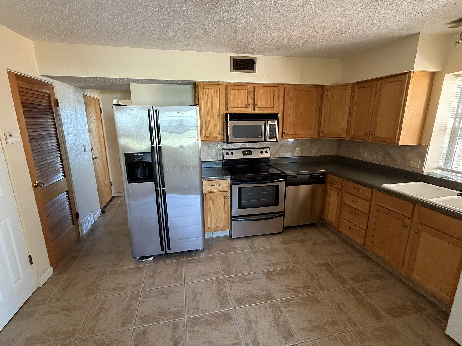 1 bed, 725 sqft, $825 — Photo 4