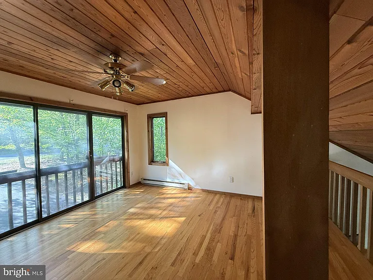 5375 Woodbridge Dr E — Photo 22