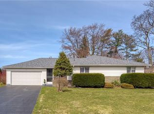 10 Maybrooke Rd, Rochester, NY 14618