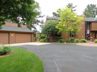 2411 River Bend Ct, Plover, WI 54467