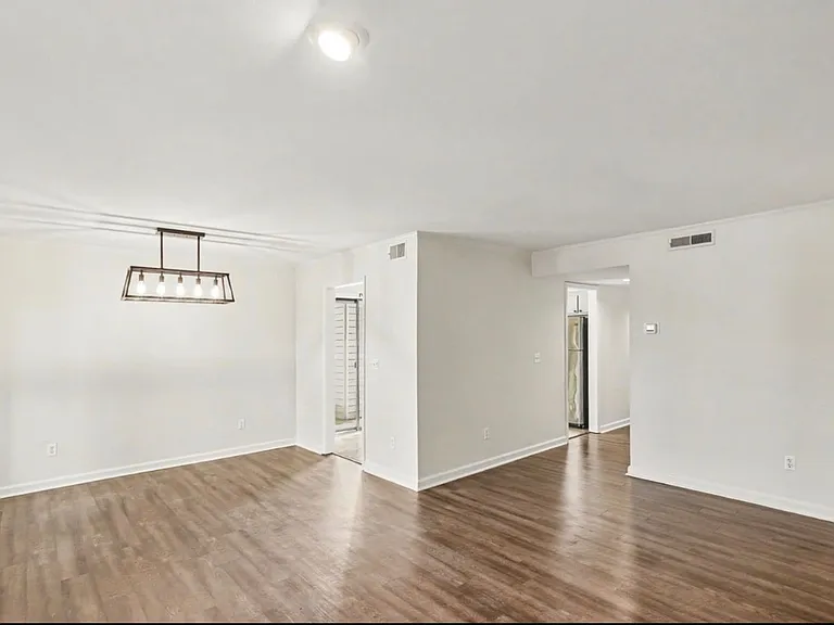 213 Hillsboro Pl — Photo 15