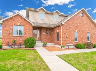 420 S Calkey St, Diamond, IL 60416