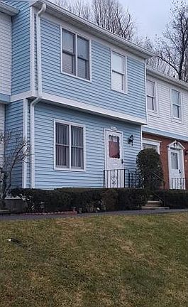 2nd image of 502 Williamsburg Dr