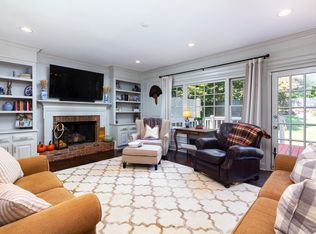 466 Park Manor Dr NW, Marietta, GA 30064