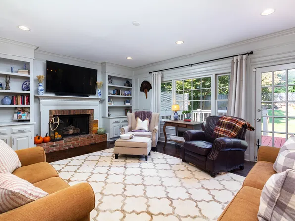 466 Park Manor Dr NW, Marietta, GA 30064