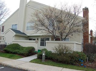 302 Greenbriar Dr UNIT 5, Union, NJ 07083