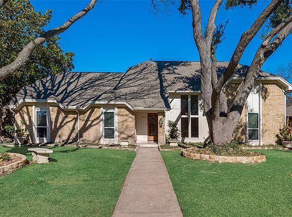 2nd image of 913 Dunbarton Dr