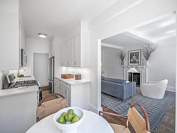 3rd image of 20 W 86th St #4D