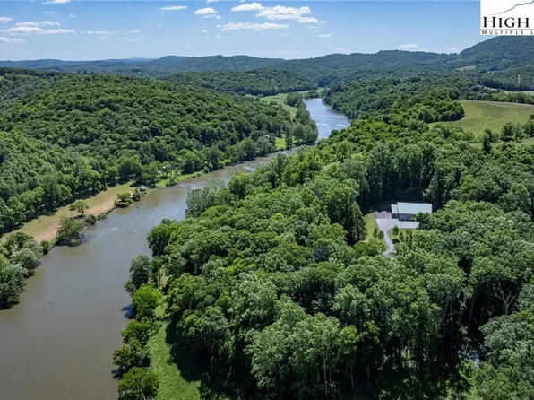 24 Moxley Ridge Rd., Independence, VA 24348