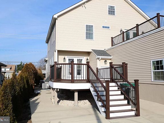 2nd image of 110 N Maryland Ave