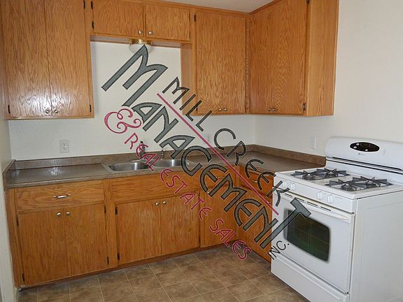 3rd image of 905 & 907 E Noble Ave