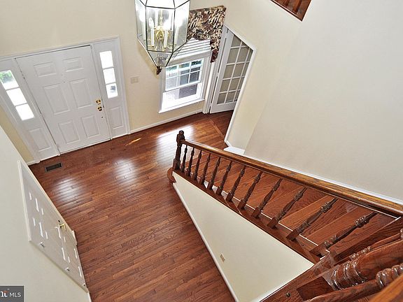 2nd image of 6527 Rockland Dr