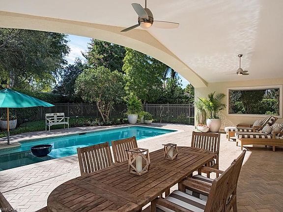 3rd image of 725 Teal Ct