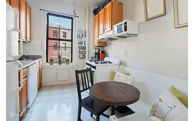 Rented by Douglas Elliman | media 11