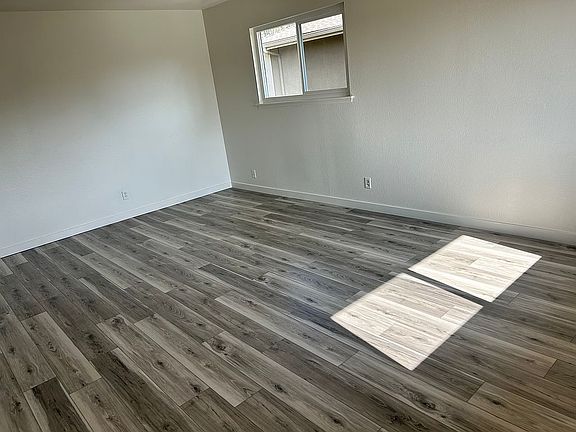 3rd image of 1086 W Calle De Las Estrellas APT 4