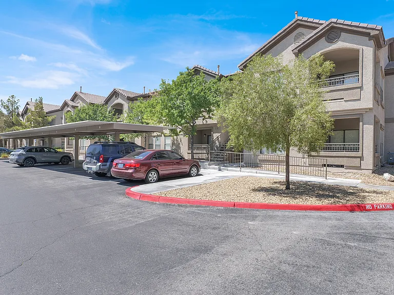 #GuardianReatly 8250 N Grand Canynon #2167 NW Condo Rental street front_08072025