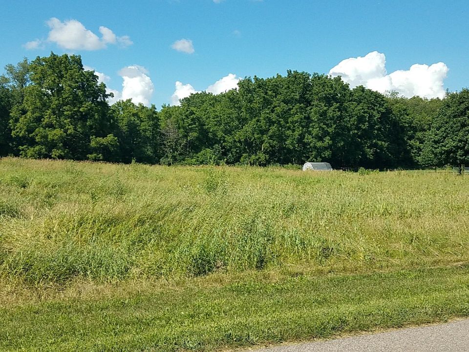2nd image of V L Meadowlark Dr