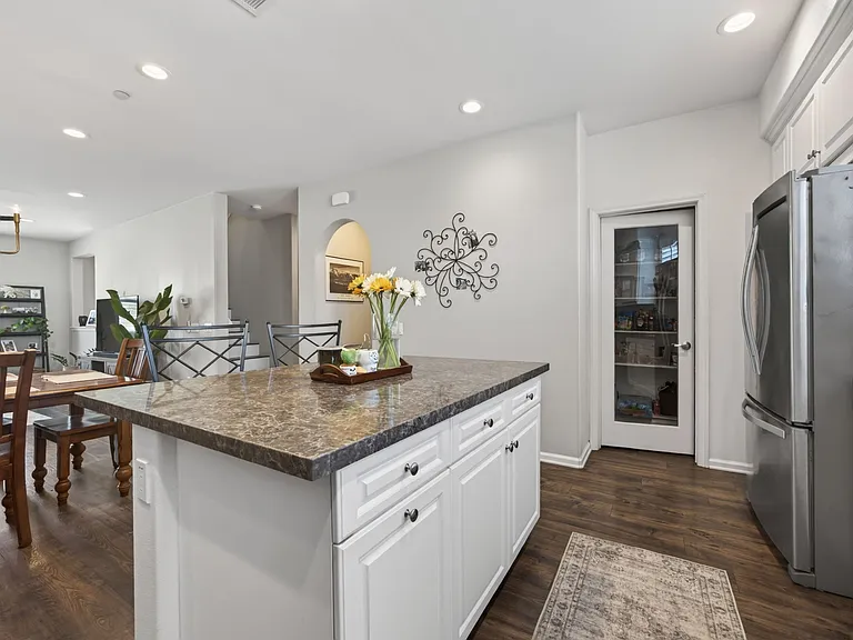 3721 Islander Walk — Photo 13