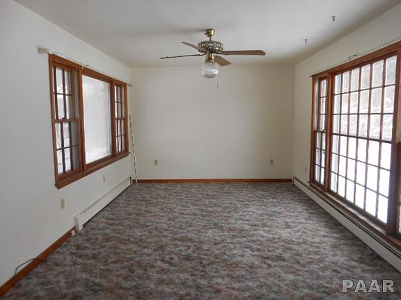 2nd image of 301 Lincoln Blvd