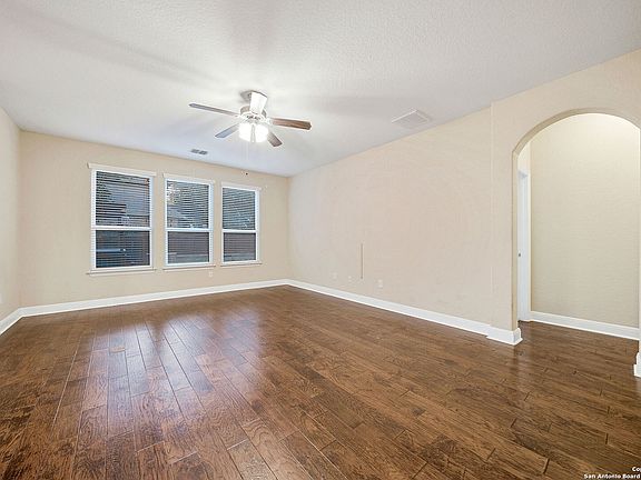 4th image of 420 SEMINOLE DR