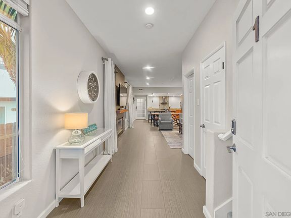 3rd image of 954 Loring St APT 1