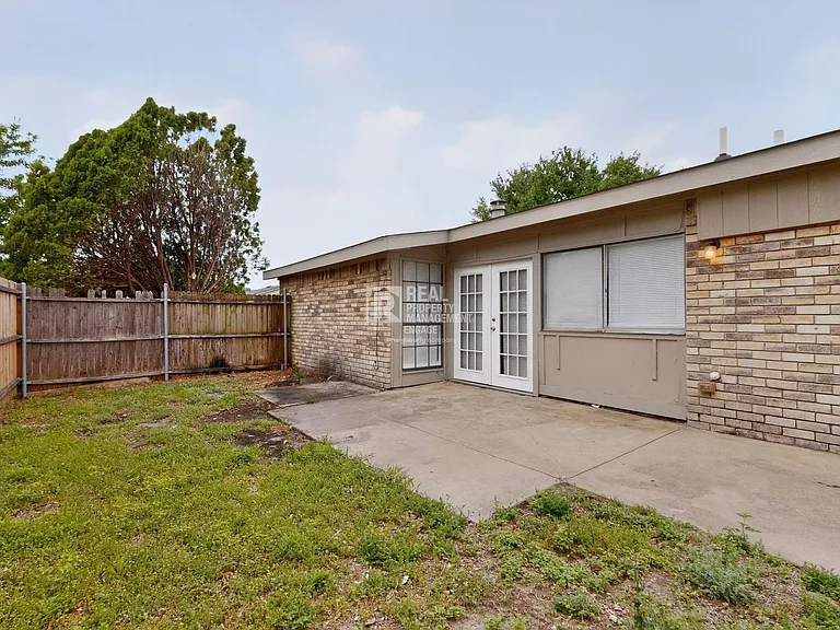 5217 Aberdean Trl — Photo 35